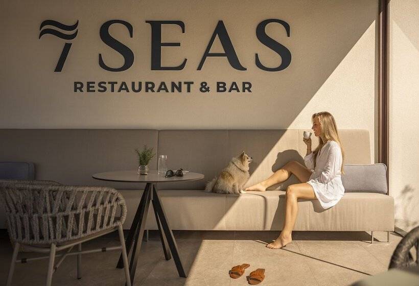 هتل Aminess Style Glamping Villas & Holiday Homes Atea