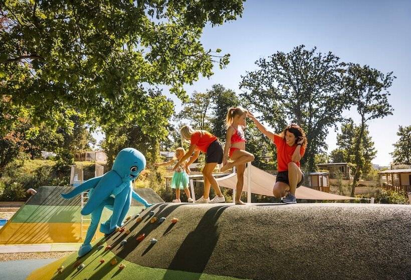 هتل Aminess Style Glamping Villas & Holiday Homes Atea