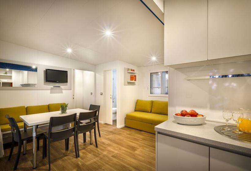 هتل Aminess Style Glamping Villas & Holiday Homes Atea