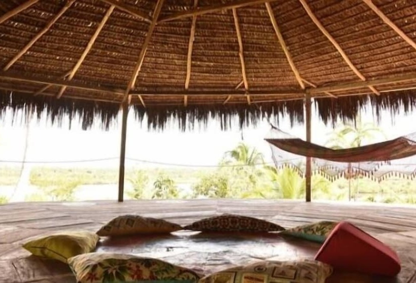 בית מלון כפרי Art Jungle Eco Lodge