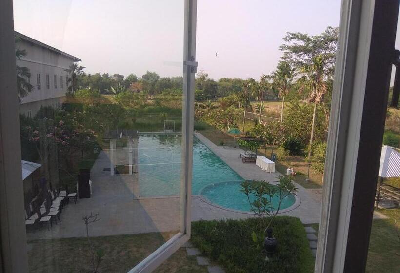 فندق Bonero Residence