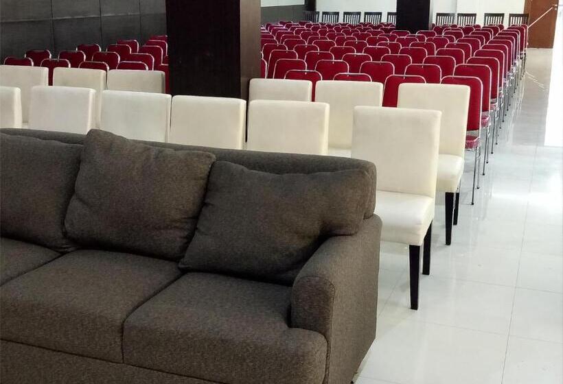 فندق Bonero Residence