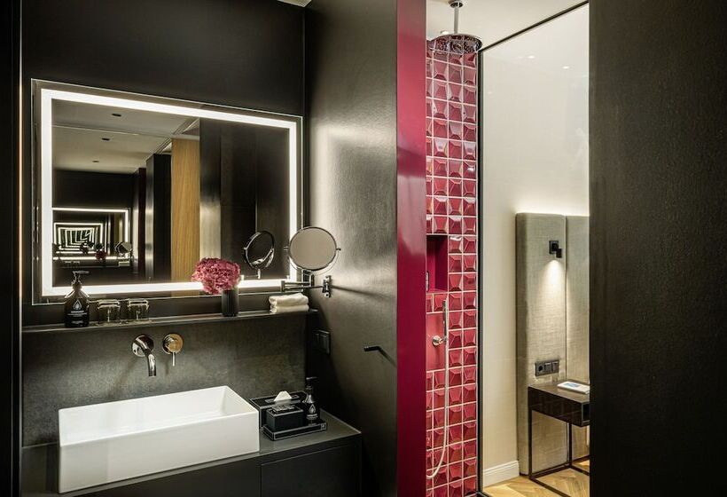 Отель Esplanade Saarbrucken