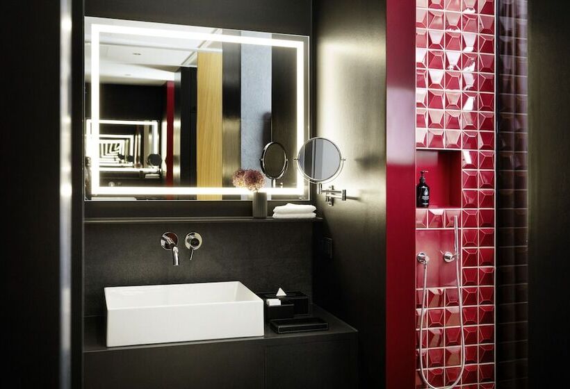 Отель Esplanade Saarbrucken