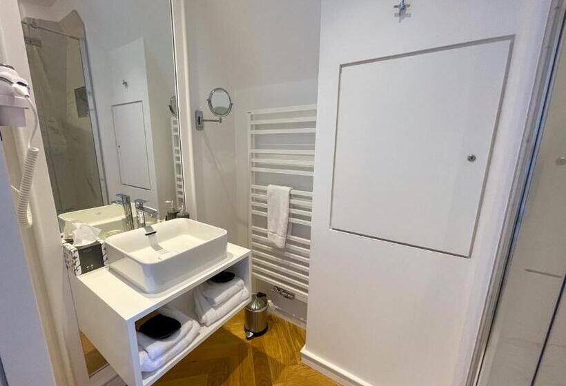 בית מלון כפרי Les Garennes   Hôtel Spa Bénodet
