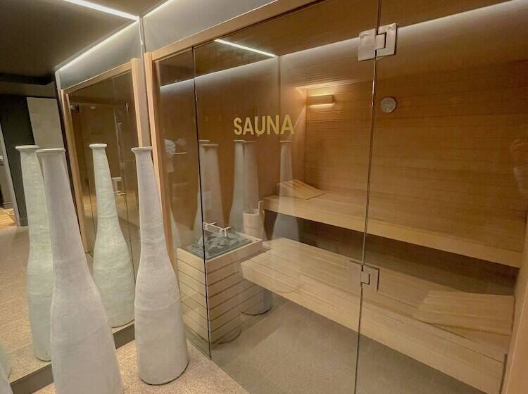 בית מלון כפרי Les Garennes   Hôtel Spa Bénodet