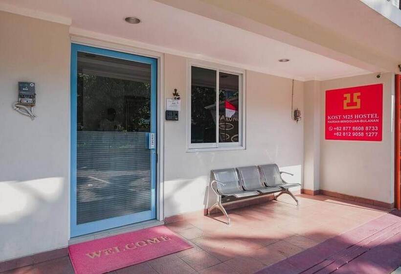 酒店 Reddoorz Plus Near Soekarno Hatta Airport Taman Mahkota