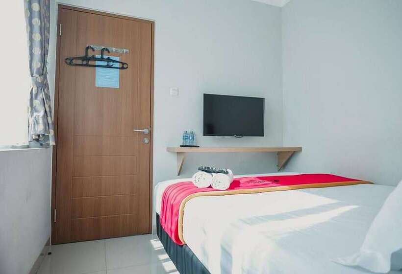 酒店 Reddoorz Plus Near Soekarno Hatta Airport Taman Mahkota