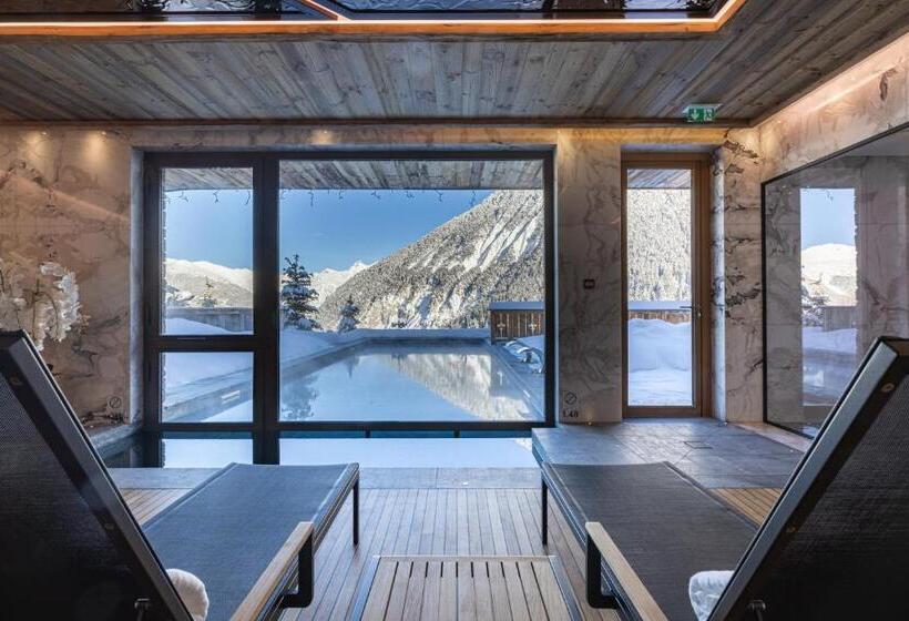 בית מלון כפרי Ultima Courchevel Belvedere