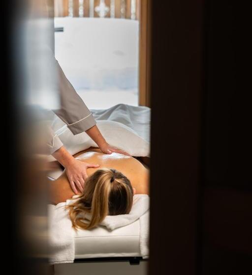 בית מלון כפרי Ultima Courchevel Belvedere