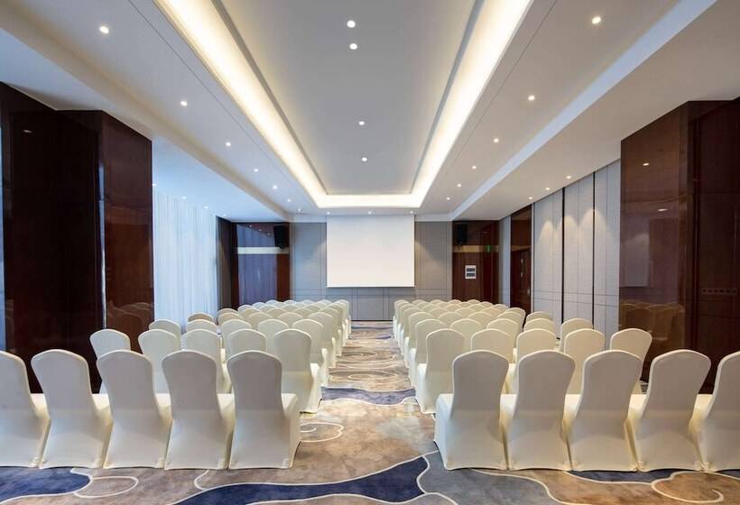 בית מלון כפרי Wyndham Xinyi Lotus Lake