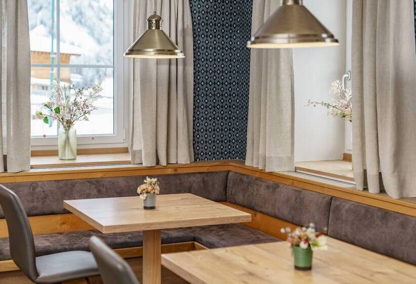 هتل Landhaus Hubertus Wellness & Breakfast