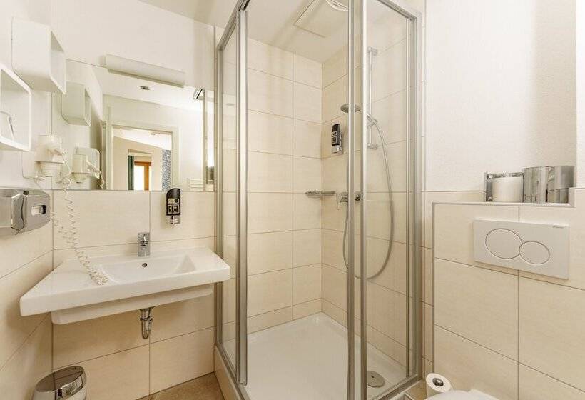 Отель Landhaus Hubertus Wellness & Breakfast