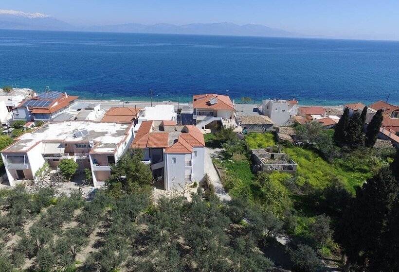 Lykoporia Beach Apartments