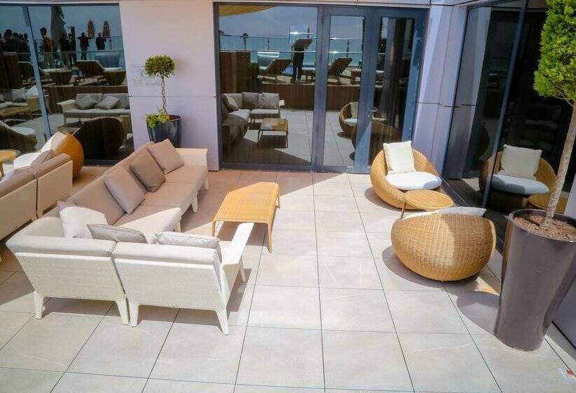 Park Mall Hotel & Conference Center