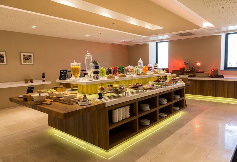 Park Mall Hotel & Conference Center