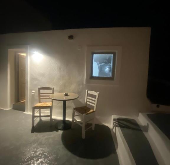 פנסיון Aqua Serenity Luxury Suites Santorini