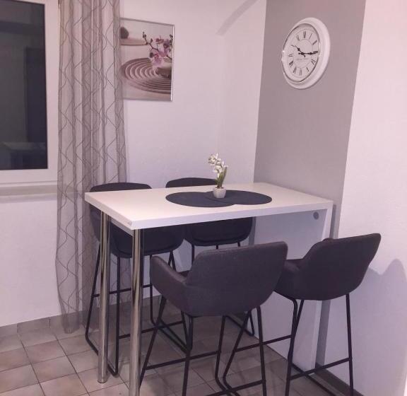 膳宿费 Haus Leipheim