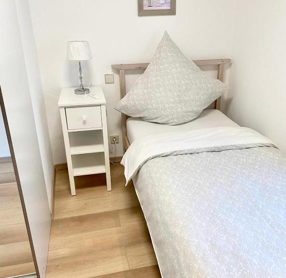 膳宿费 Haus Leipheim