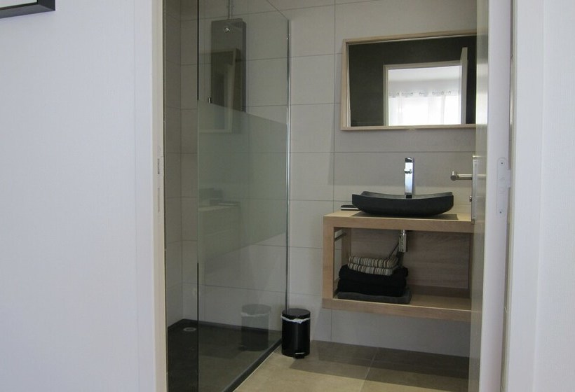 펜션 La Belle Jaune  Bed And Breakfast