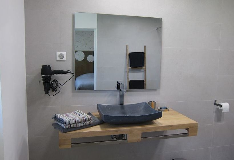 펜션 La Belle Jaune  Bed And Breakfast