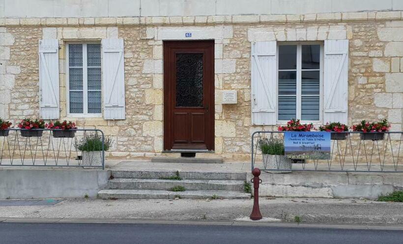 Пансион La Miramboise, Chambres Et Table D Hôtes