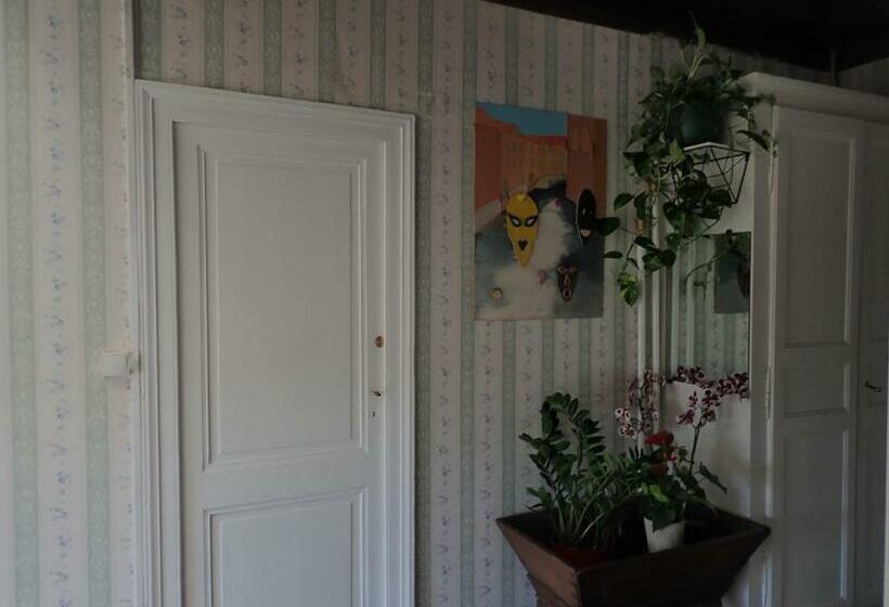 Пансион La Miramboise, Chambres Et Table D Hôtes