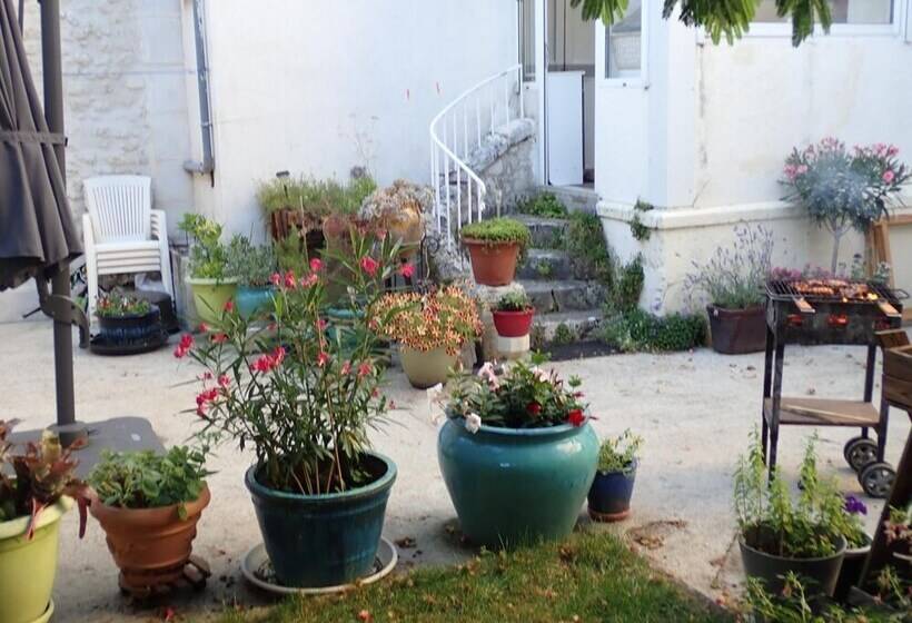 膳宿费 La Miramboise, Chambres Et Table D Hôtes