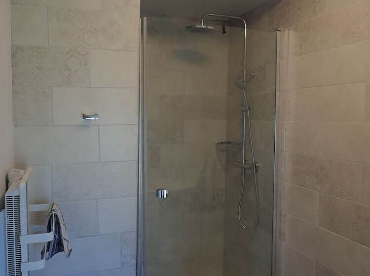 Пансион La Miramboise, Chambres Et Table D Hôtes