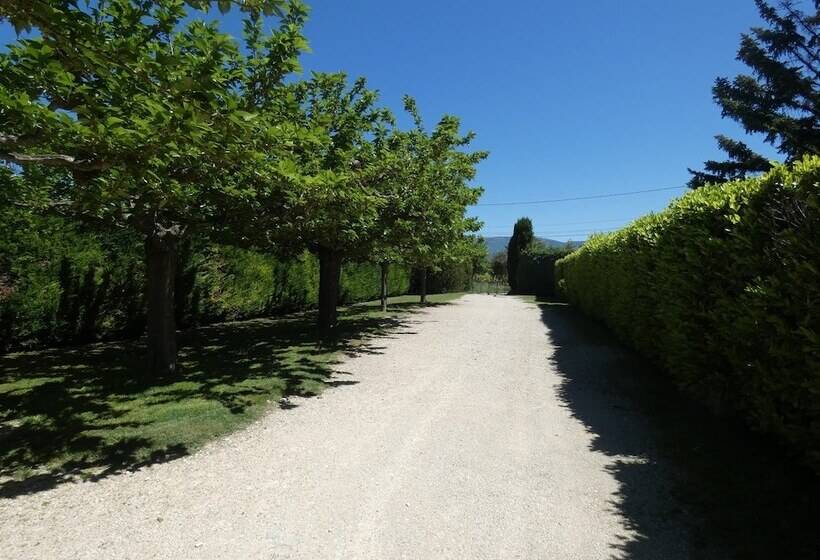 بنسيون Le Mas Du Sillot