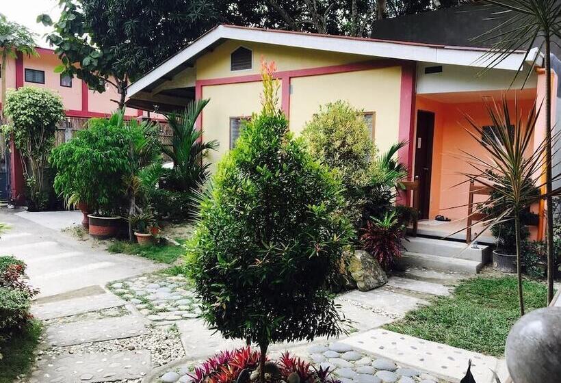 پانسیون Pisces Tourist Inn   Port Barton