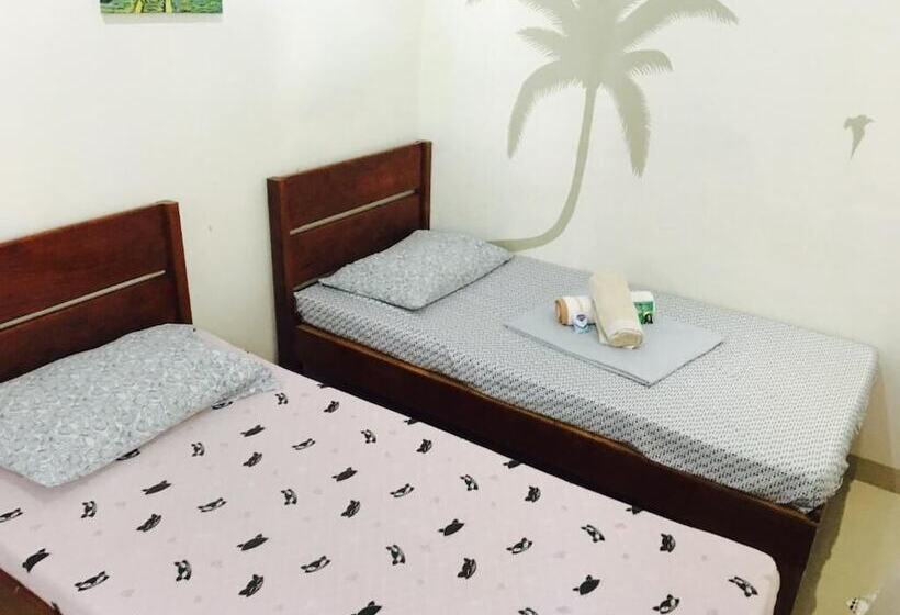 پانسیون Pisces Tourist Inn   Port Barton