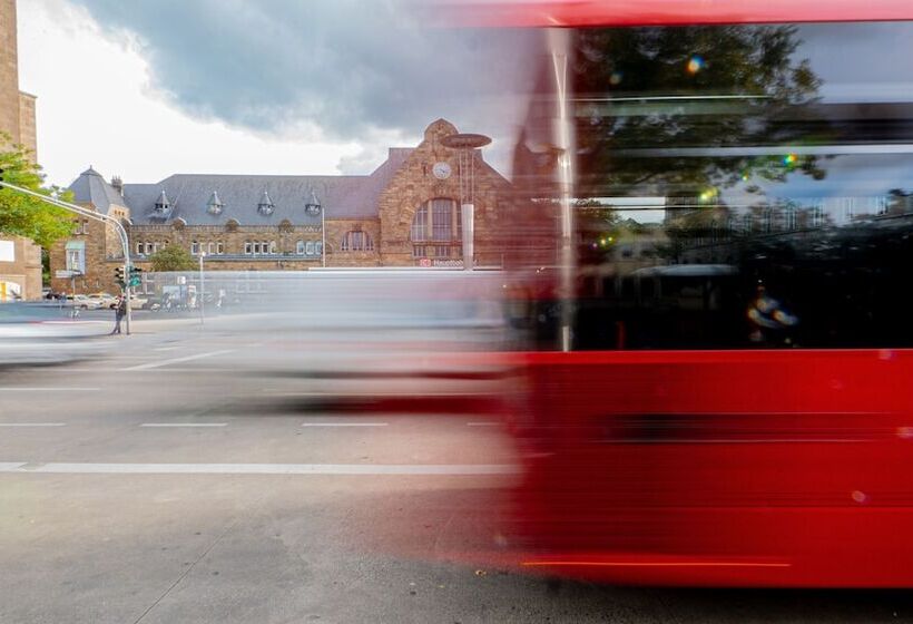 Relax Aachener Boardinghouse Main Train Station