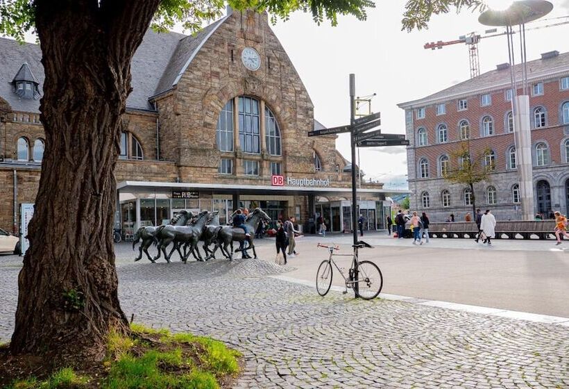 Relax Aachener Boardinghouse Main Train Station