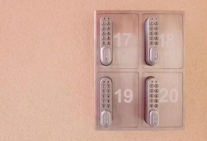 Relax Aachener Boardinghouse Main Train Station