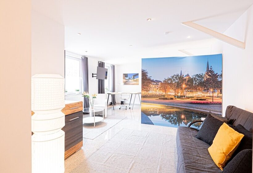 Relax Aachener Boardinghouse Main Train Station