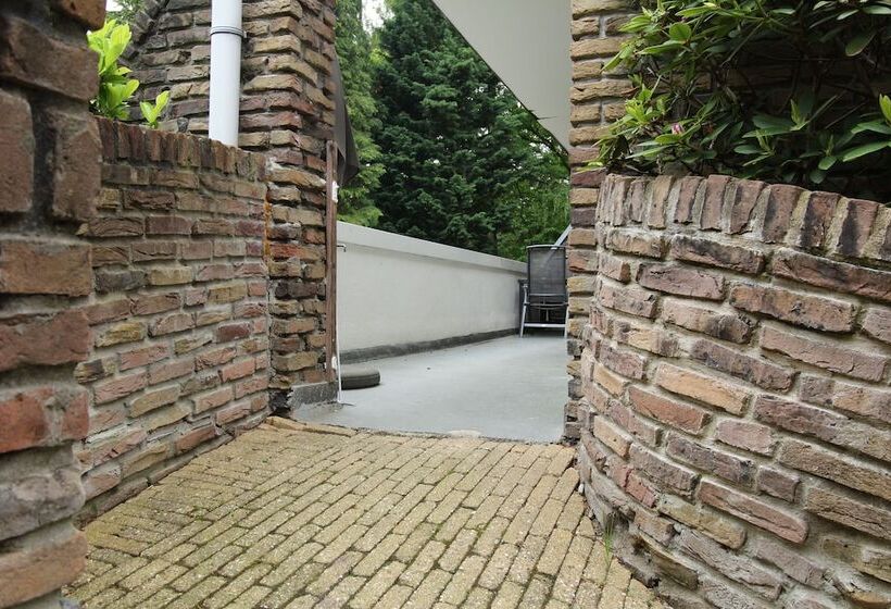 استراحتگاه Vakantiepark De Bosrand