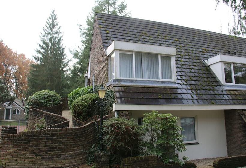 استراحتگاه Vakantiepark De Bosrand