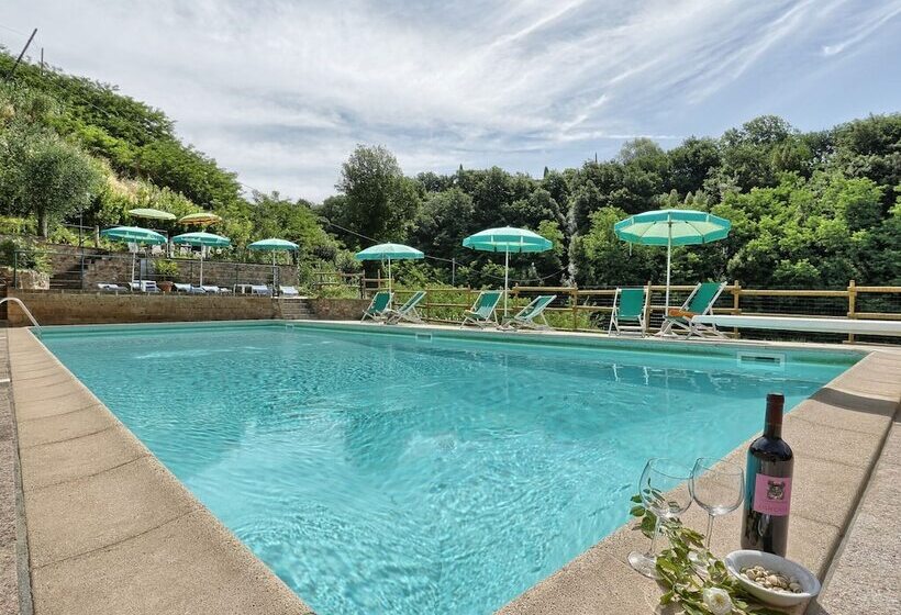 Spacious Cottage In Palaia With Private Pool