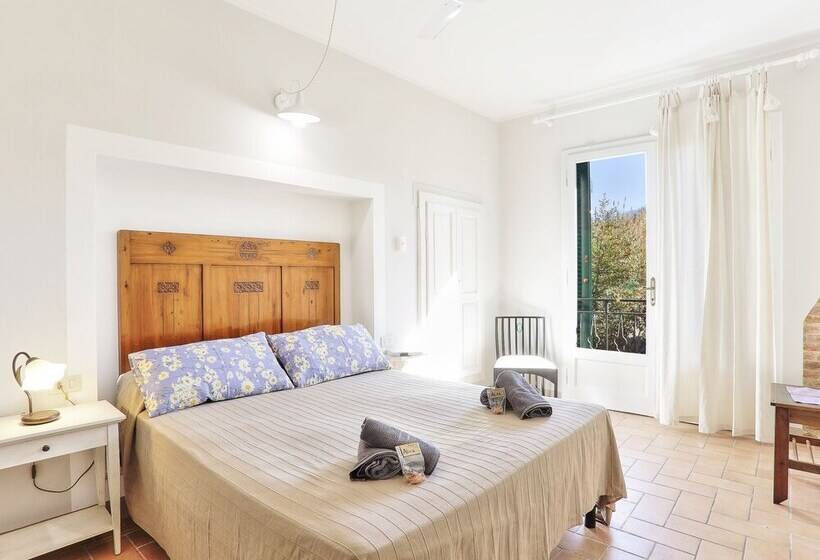 Spacious Cottage In Palaia With Private Pool