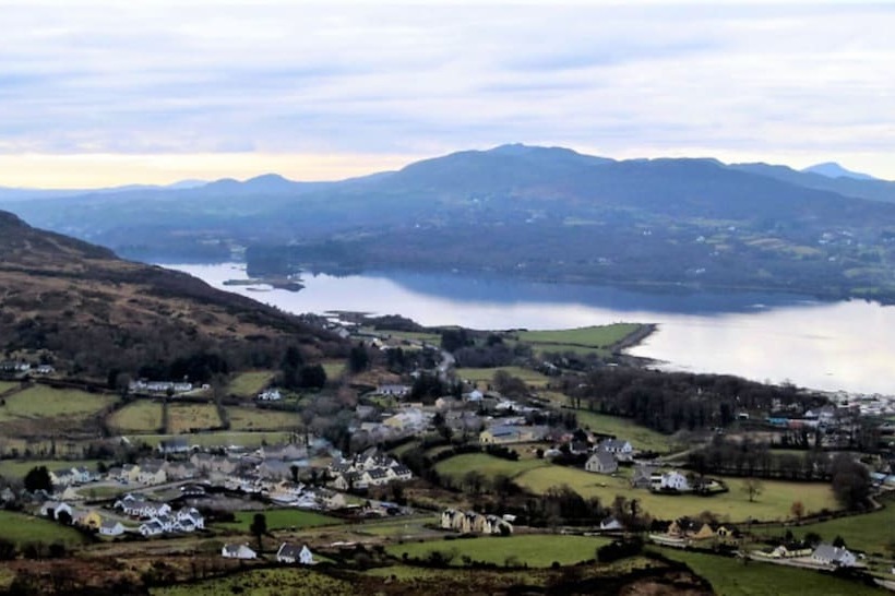 Stunning 4 Bedlog Cabin In Kerrykeel  Sleeps 10