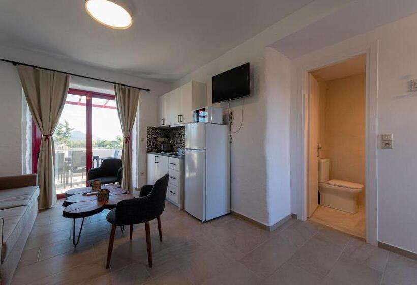 Abeloessa Methonian Hospitality