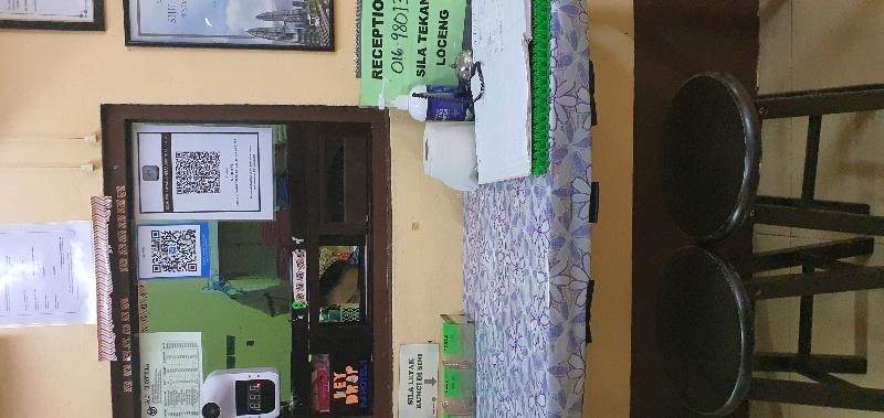 Aj Hotel By Oyo Rooms