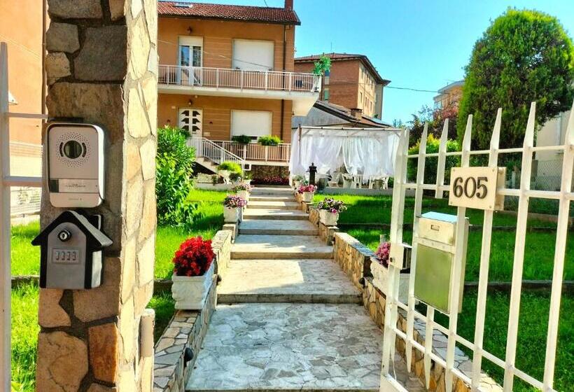 ベッドアンドブレックファースト Domus Cesena