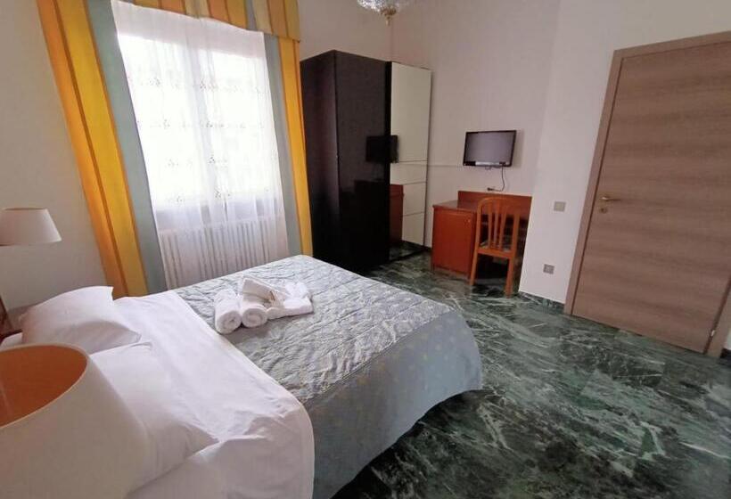 ベッドアンドブレックファースト Domus Cesena