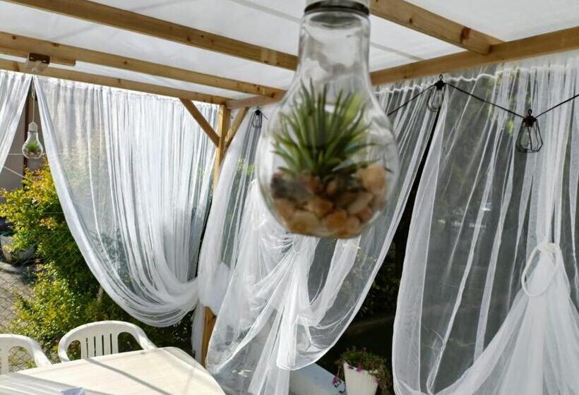 ベッドアンドブレックファースト Domus Cesena