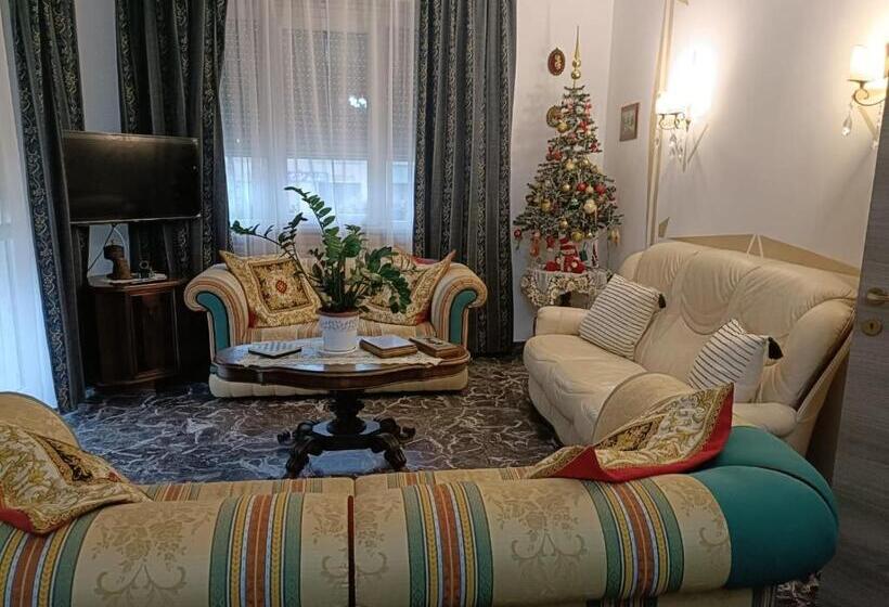 ベッドアンドブレックファースト Domus Cesena