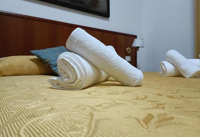 ベッドアンドブレックファースト Domus Cesena