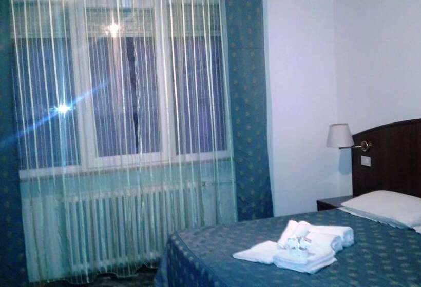 ベッドアンドブレックファースト Domus Cesena