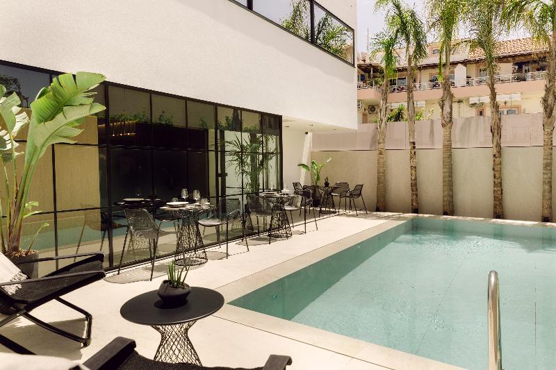 Canale Hotel & Suites